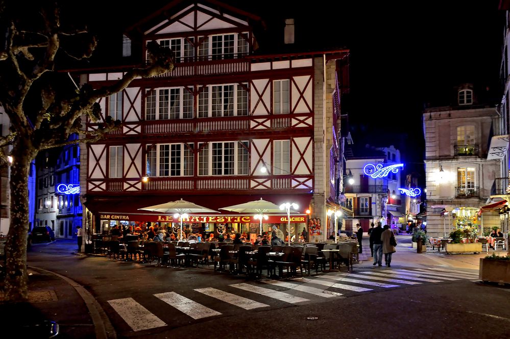 Saint jean de luz photo et image architecture, architecture de nuit