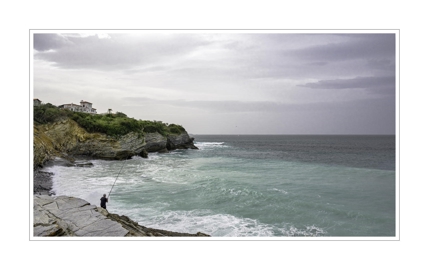 Saint Jean de Luz : La pile d'assiettes