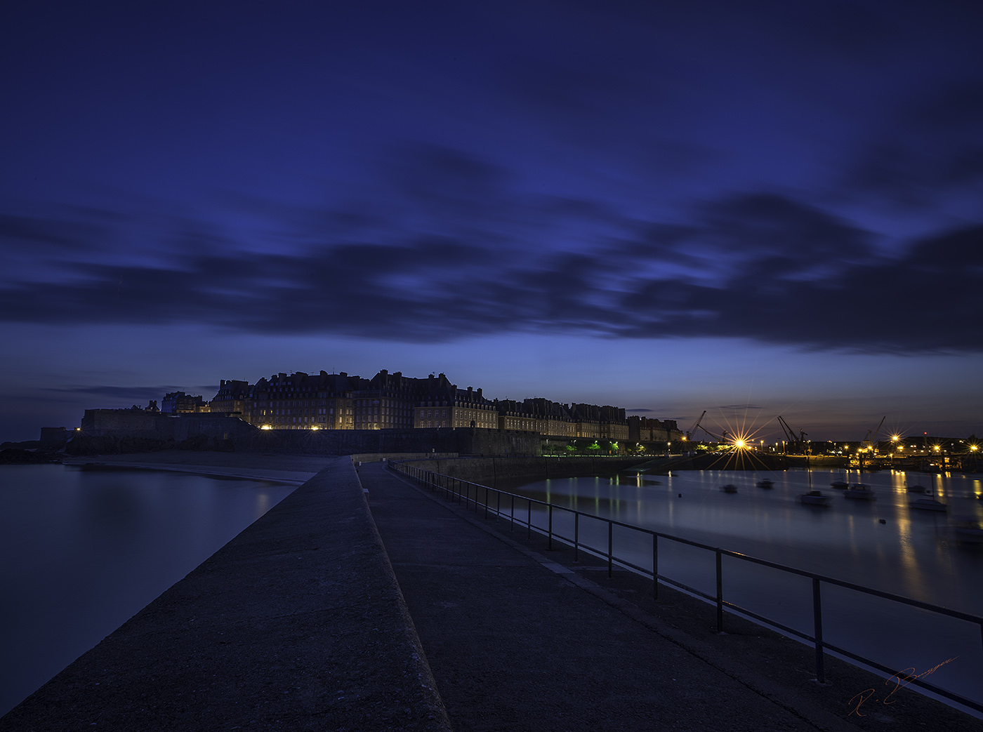 Saint malo au point du jour