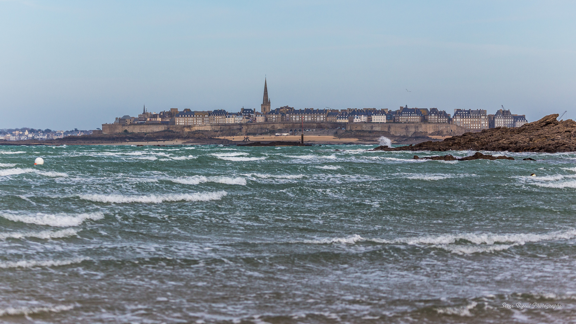 Saint Malo vu depuis sa rivale Dinard