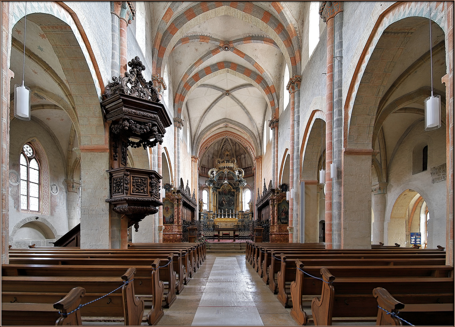 Saint-Ursanne/JU – Stiftskirche St. Pierre