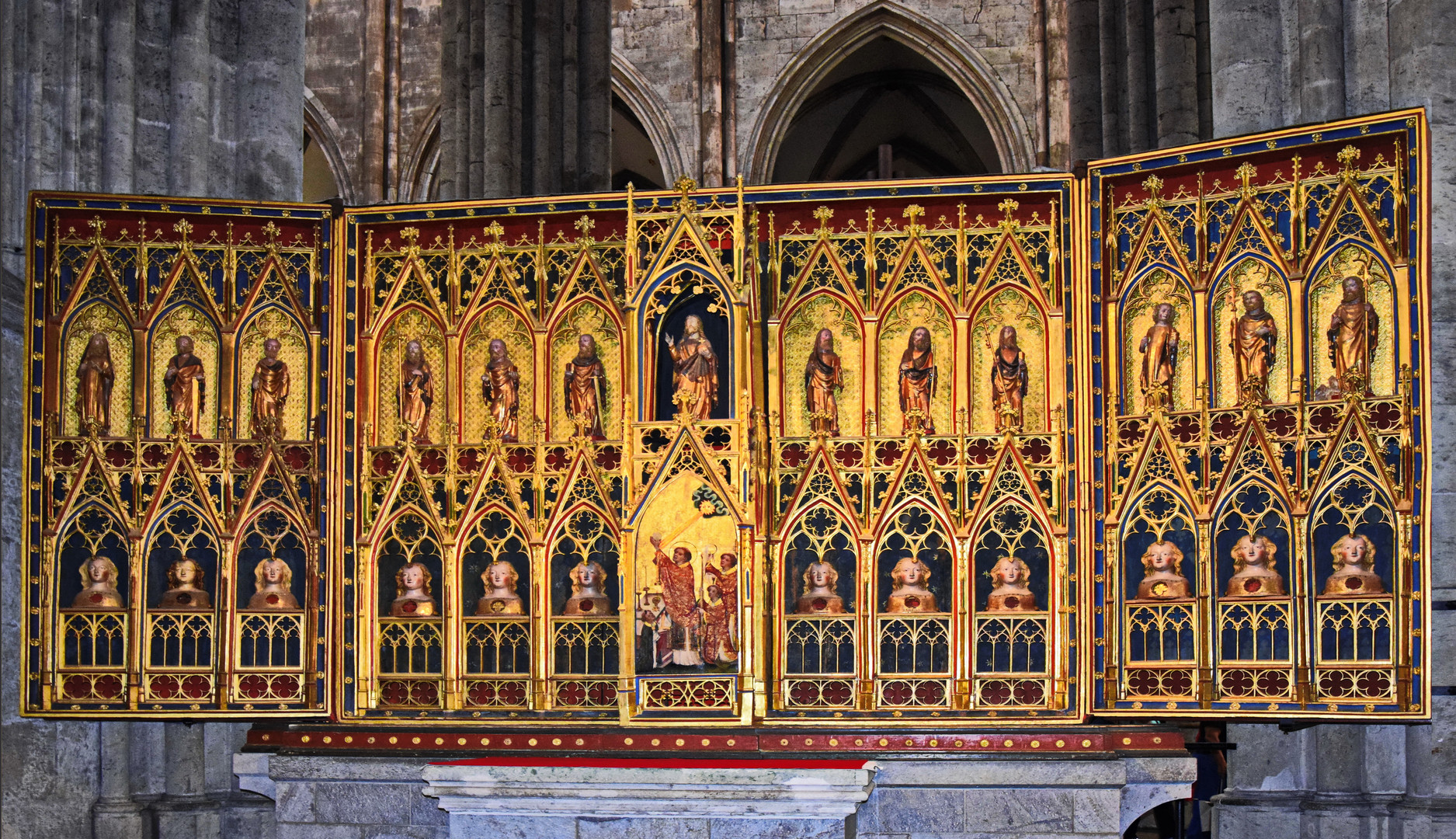 Saints depicted in Cologne Cathedral  St Clare of Assisi 