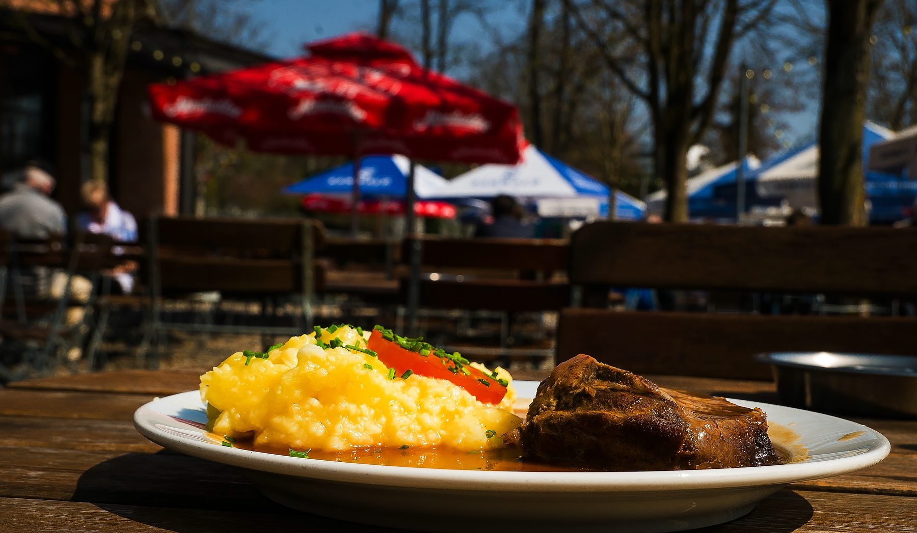 Saisoneröffnung im Biergarten