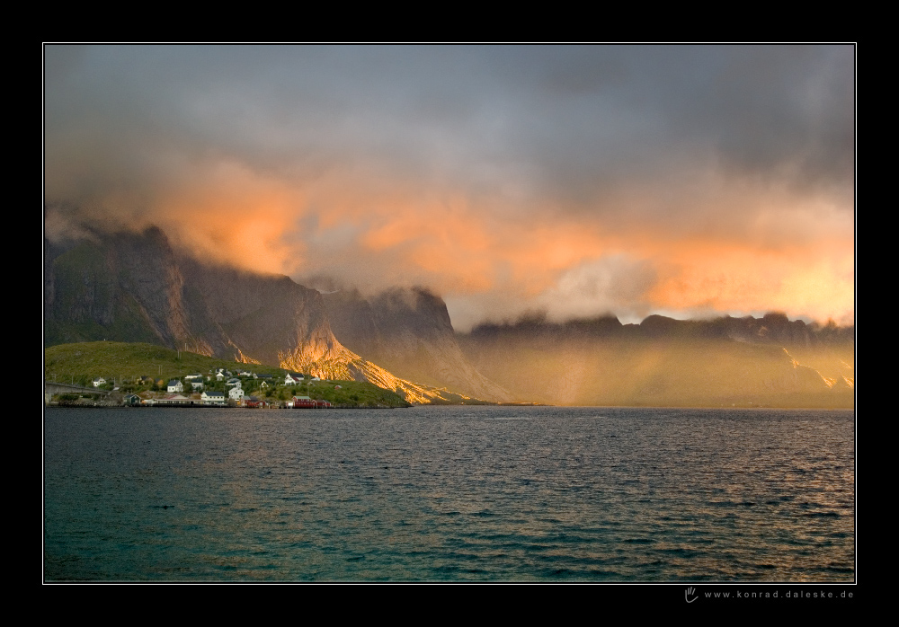 Sakrisoy in der Abendsonne