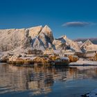 Sakrisøy in der Morgensonne