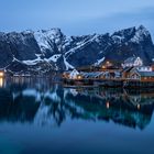 Sakrisøy zur Blauen Stunde