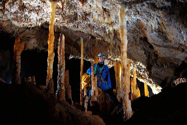 Sala dei ceri alla grotta "la tomba" (GR)