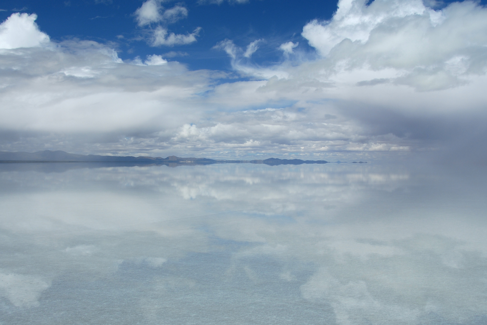 Salar de Uyuni, rainy season