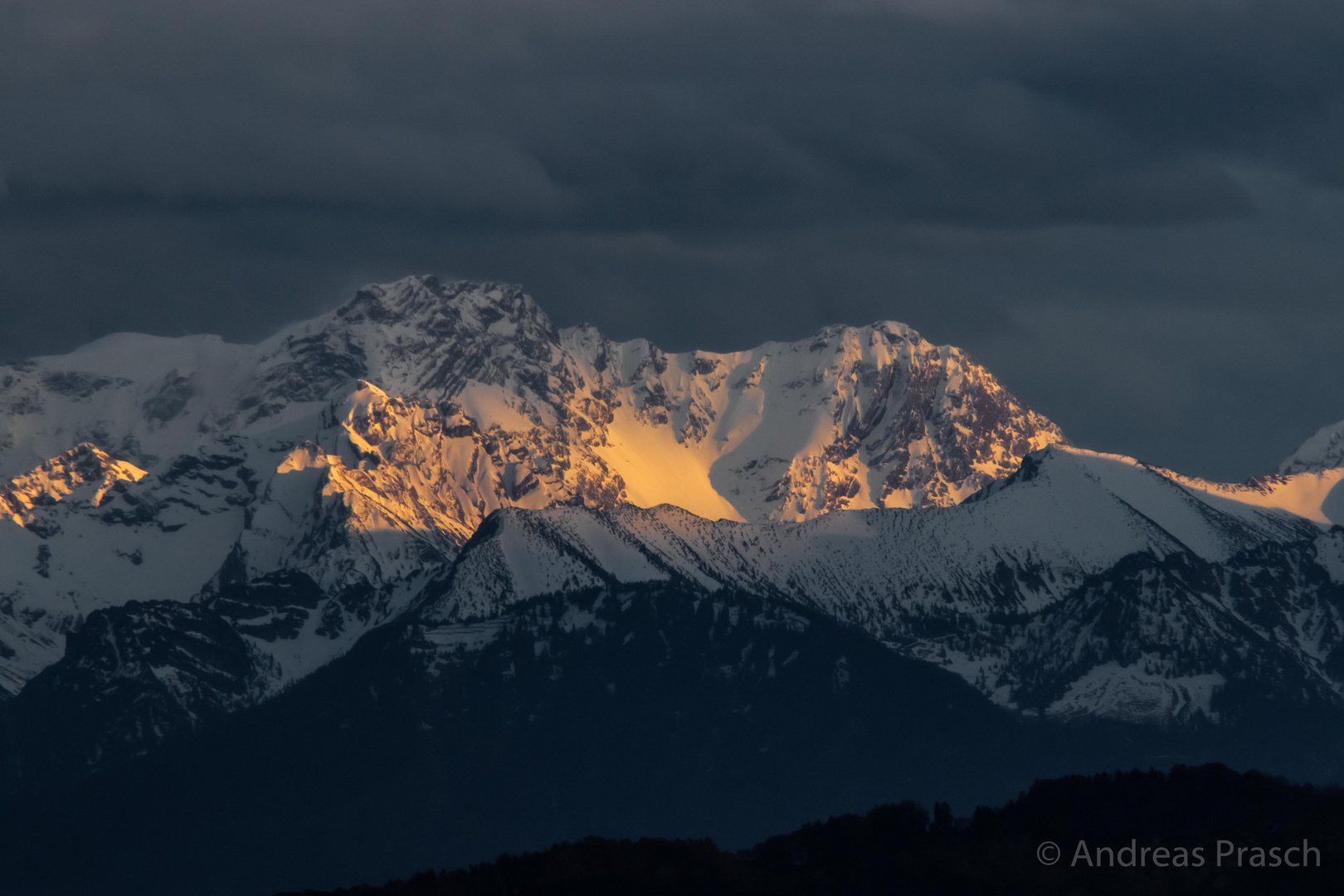 Salaruelkopf im Abendlicht