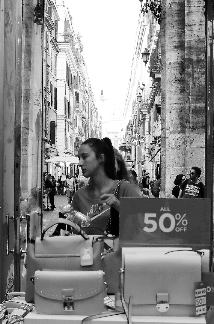 Saldi in via del Corso 1