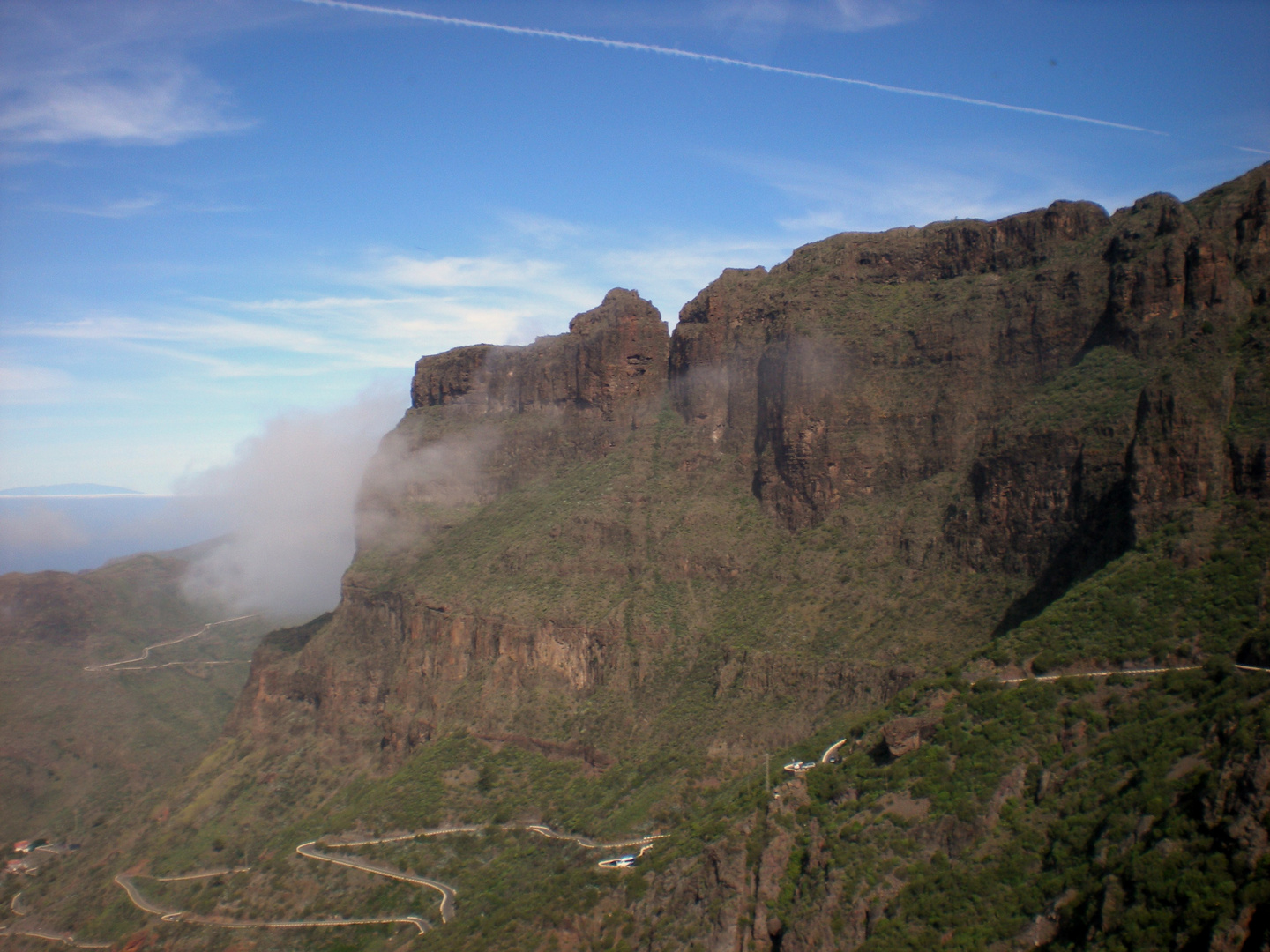 salendo per il teide