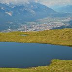 Salfeins-Lacke - und im Hintergrund Inntal mit Innsbruck