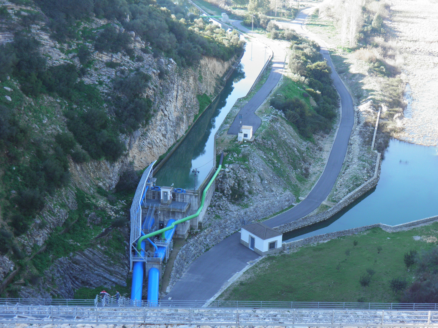 Salida del Agua del Embalse de Guadalcacin