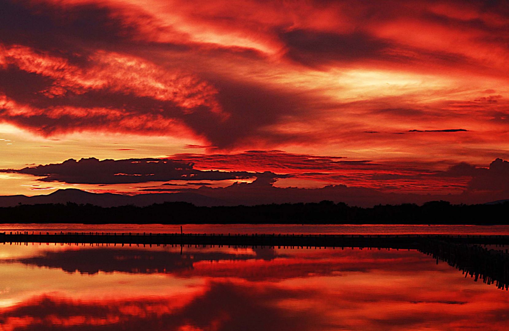 salina de rojo