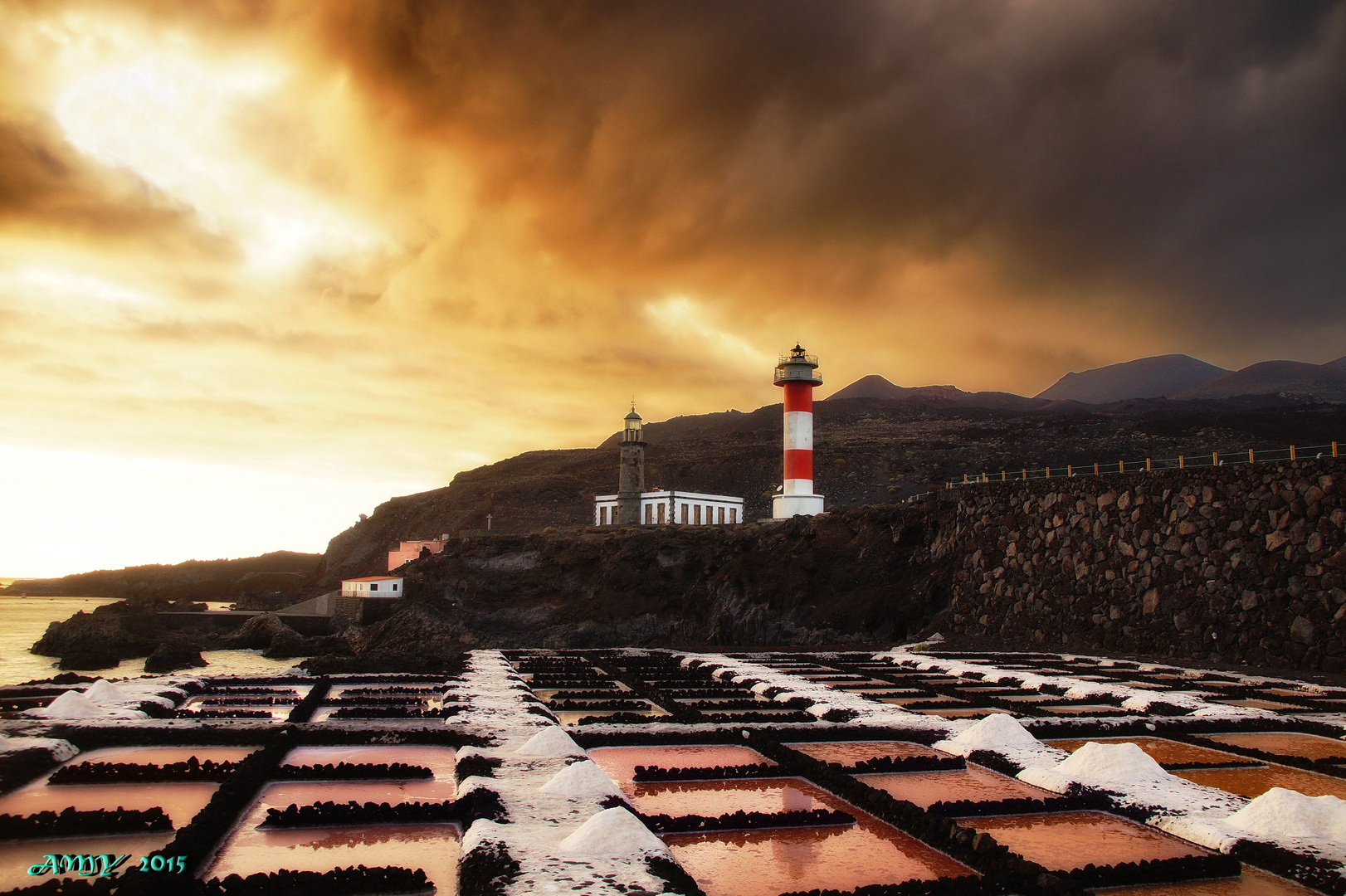 SALINAS Y FARO DE FUENCALIENTE (LA PALMA). Dedicada a MARISELA D