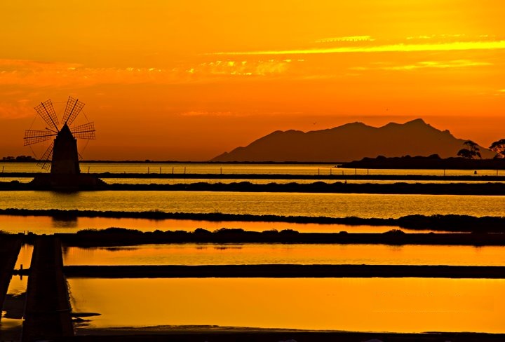 saline d i marsala al tramonto