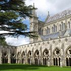 Salisbury Cathedral cloister garden