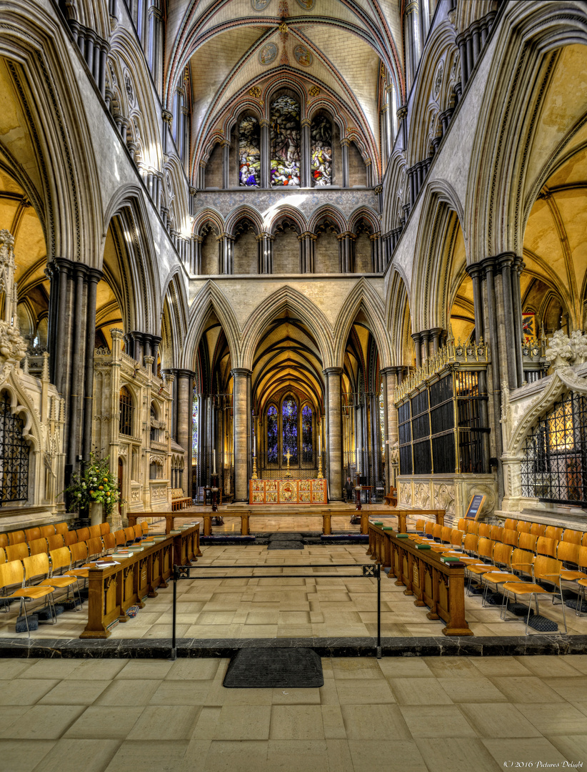  - Salisbury Cathedral (Hauptschiff/Altar) -