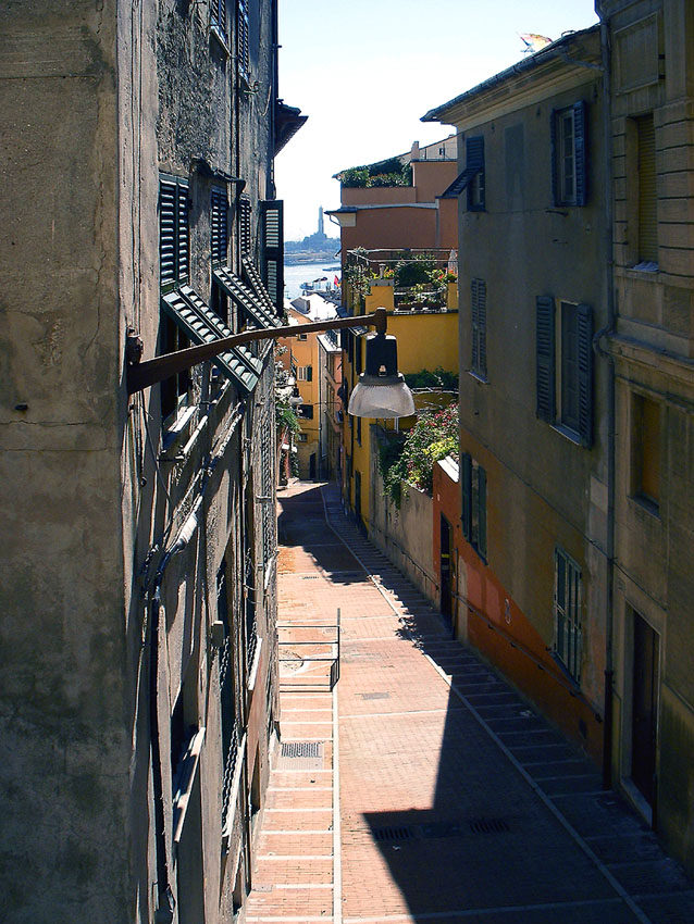 Salita alla spianata di Castelletto- Ge