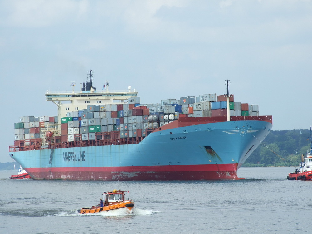 "Sally Maersk" einlaufen Hamburg am 01.07.09