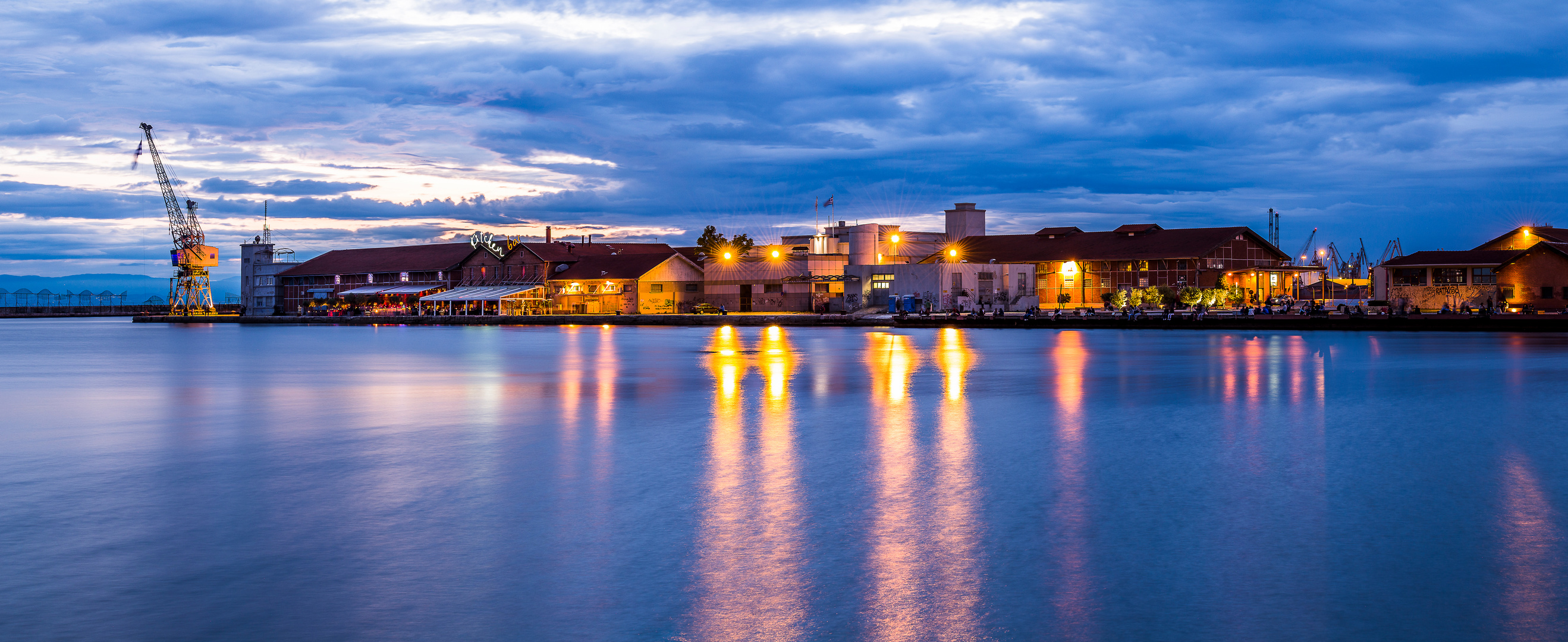 Saloniki bei Nacht