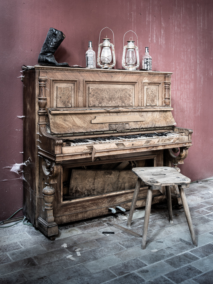 Saloon Piano