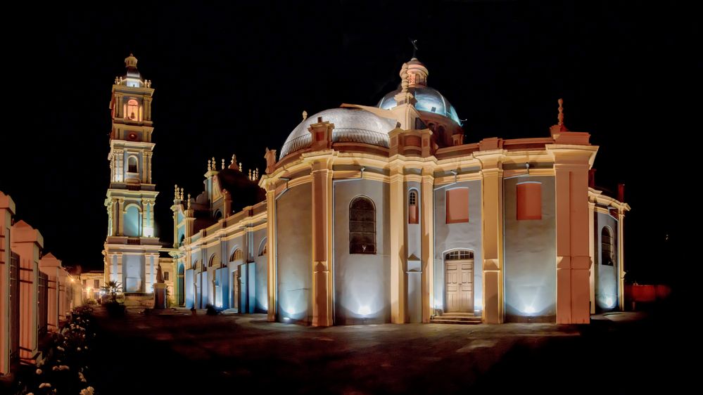 Salta - Iglesia de la Candelaria - Nacht