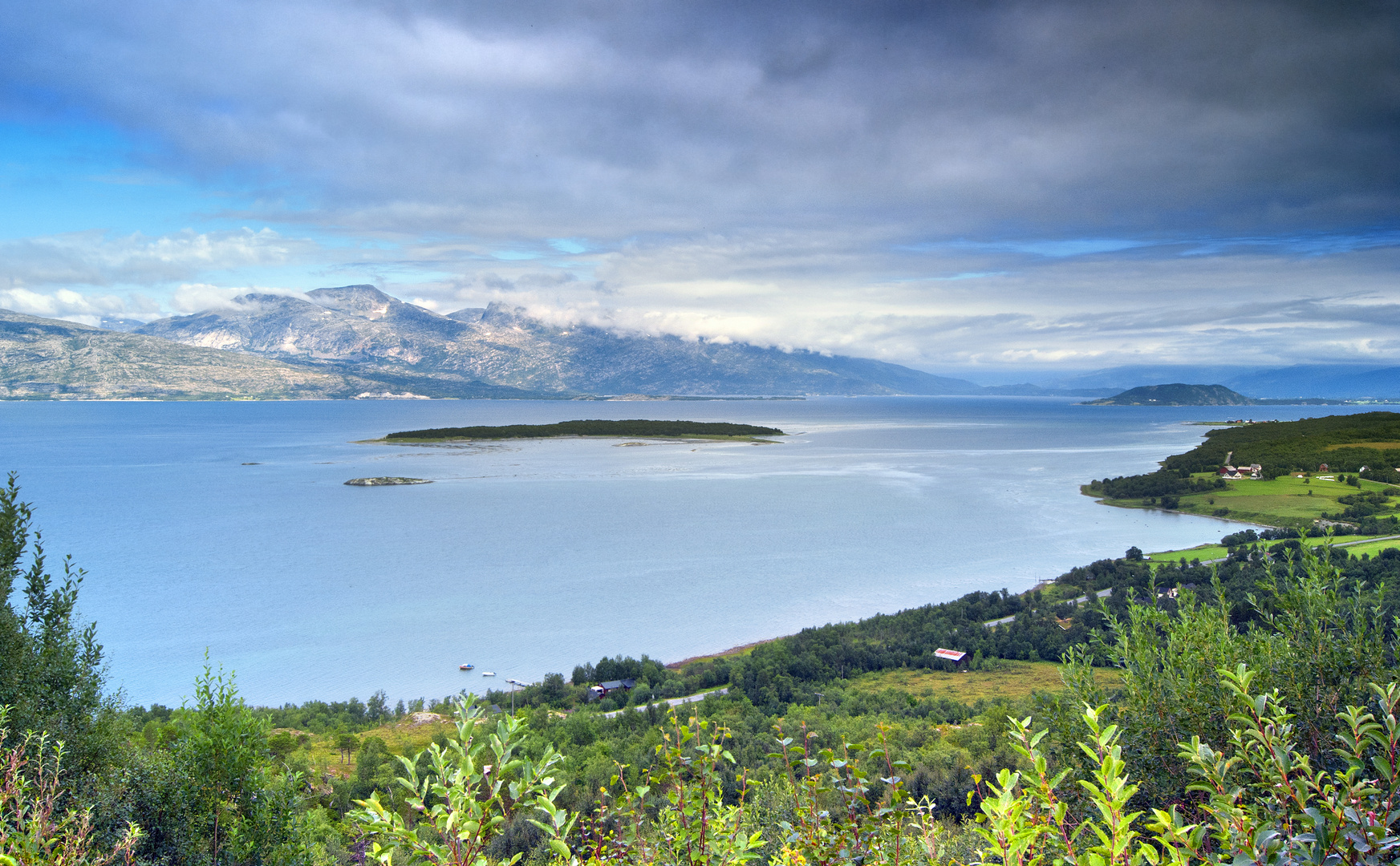 Saltfjord nördlich des Polarkreises