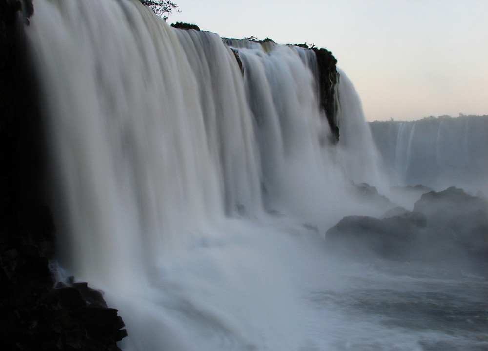 Salto Floriano - Cataratas do Iguaçu fim de tarde 13/10/2007 .