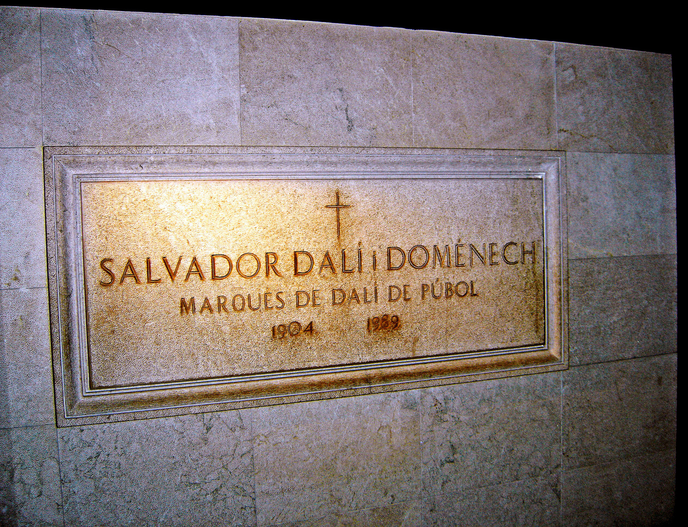 Salvador Dalí i Domènech, Marqués de Dalí de Pubol (1904 - 1989), Crypt
