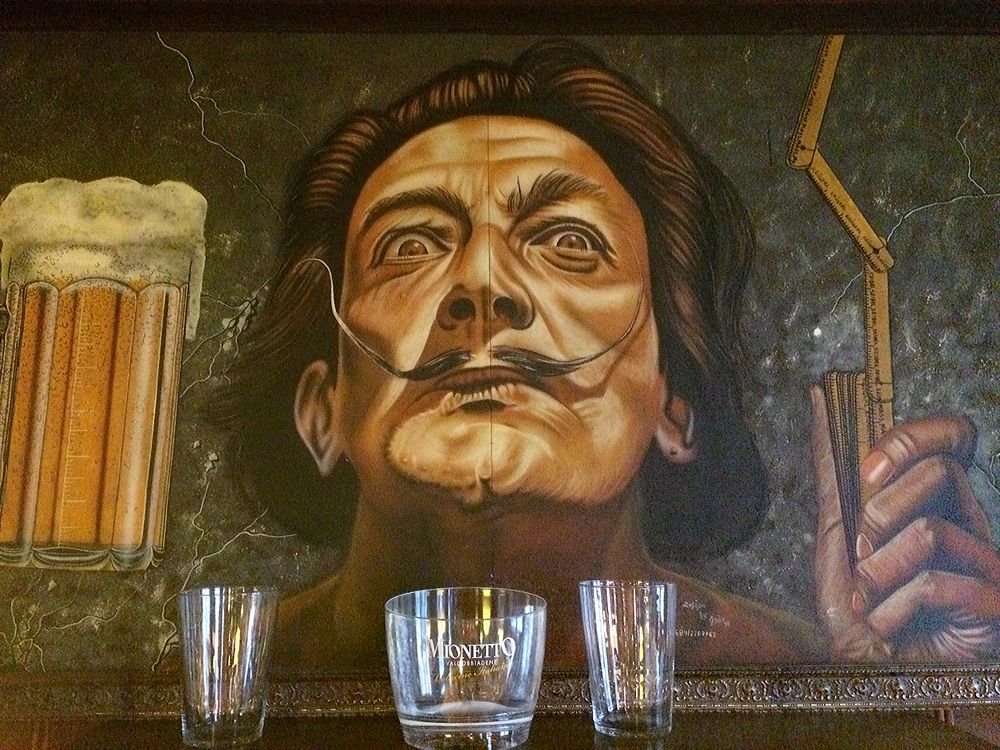 Salvador Dalí in einem Wiener Lokal