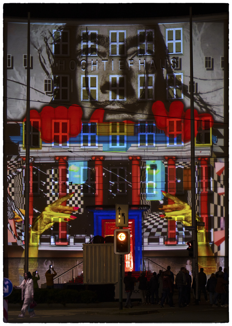 "Salvador Dali is watching You" - Lichtprojektion - Lichterfest Essen - 10/2021