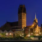 Salvatorkirche und Rathaus in Duisburg