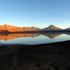 Salz Lagune Lejia mit Blick zum Lascar am frühen Morgen zum Sonnenaufgang