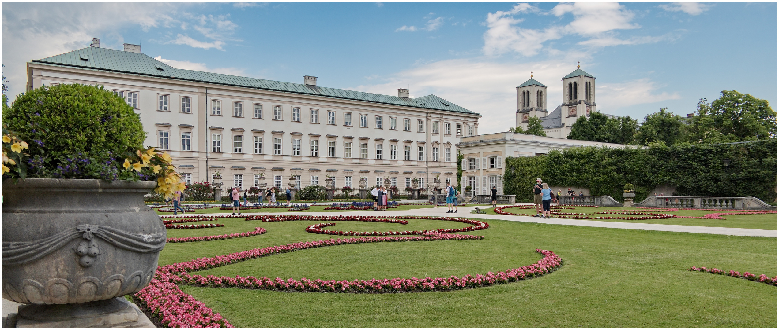 Salzburg 2022-06-16 Mirabellgarten-Panorama 02