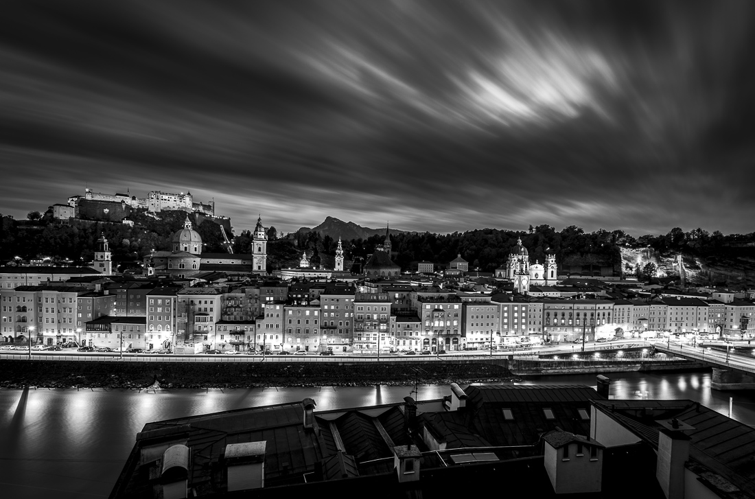 Salzburg bei Blauer Stunde