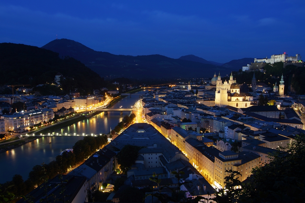 Salzburg bei Nacht