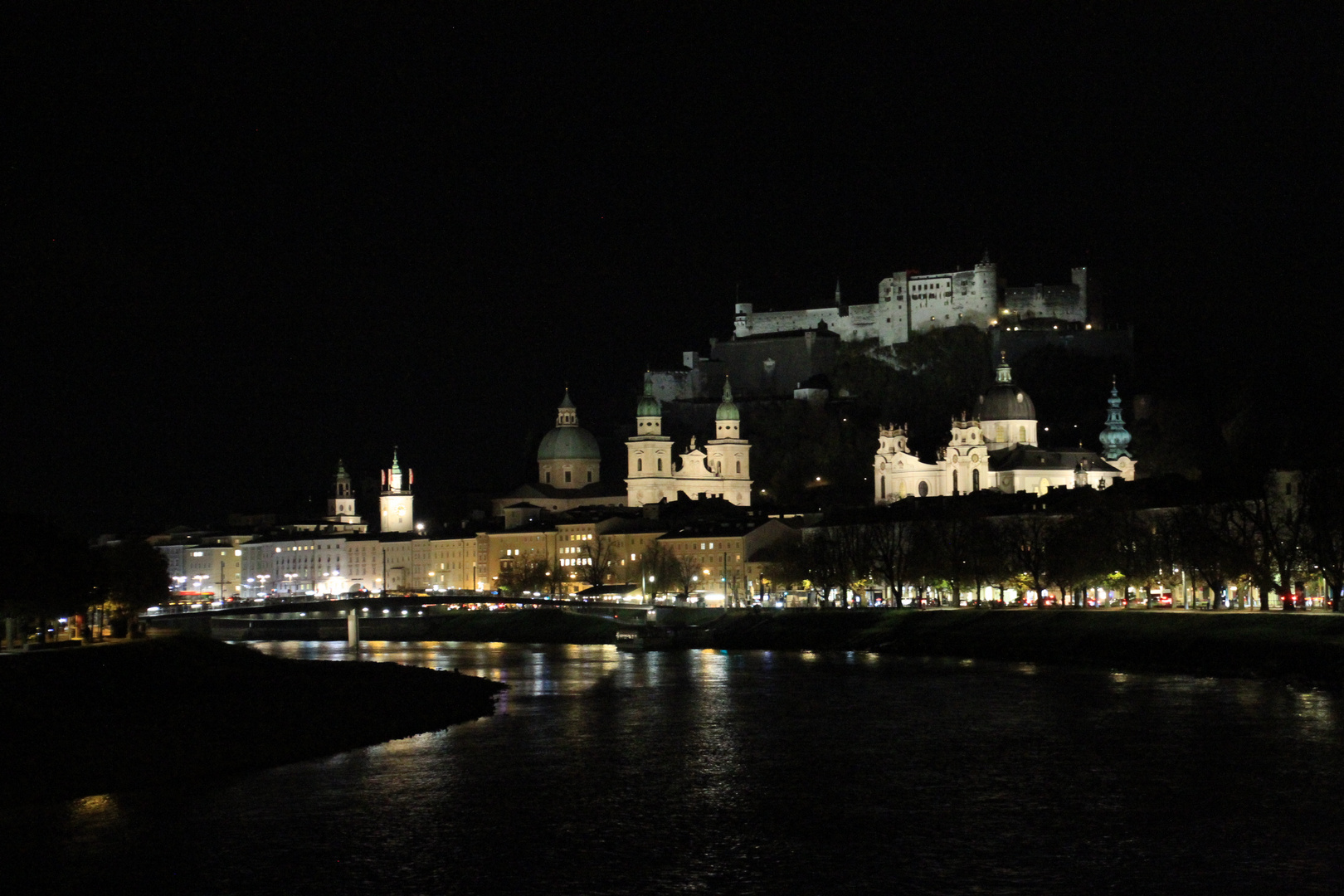 Salzburg bei Nacht