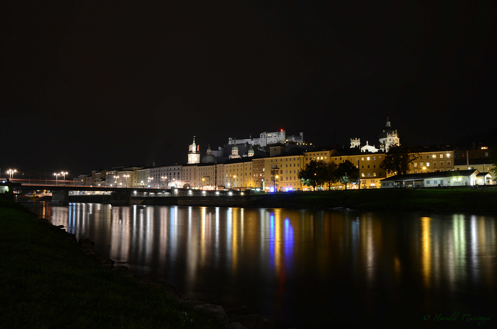 **Salzburg bei Nacht**