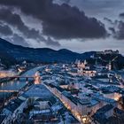 Salzburg im Advent zur blauen Stunde