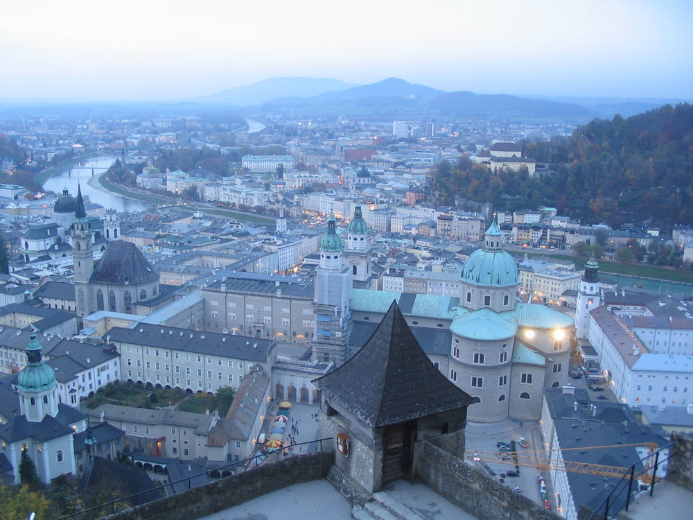 Salzburg in der Abenddämmerung