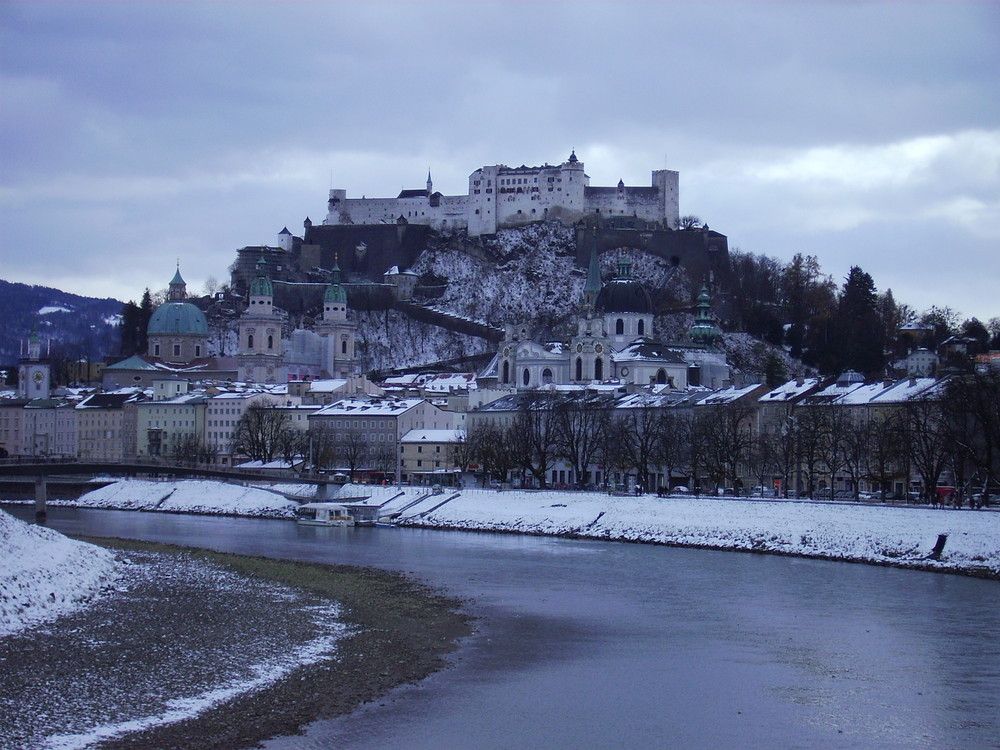 Salzburg mit Pulverhaube