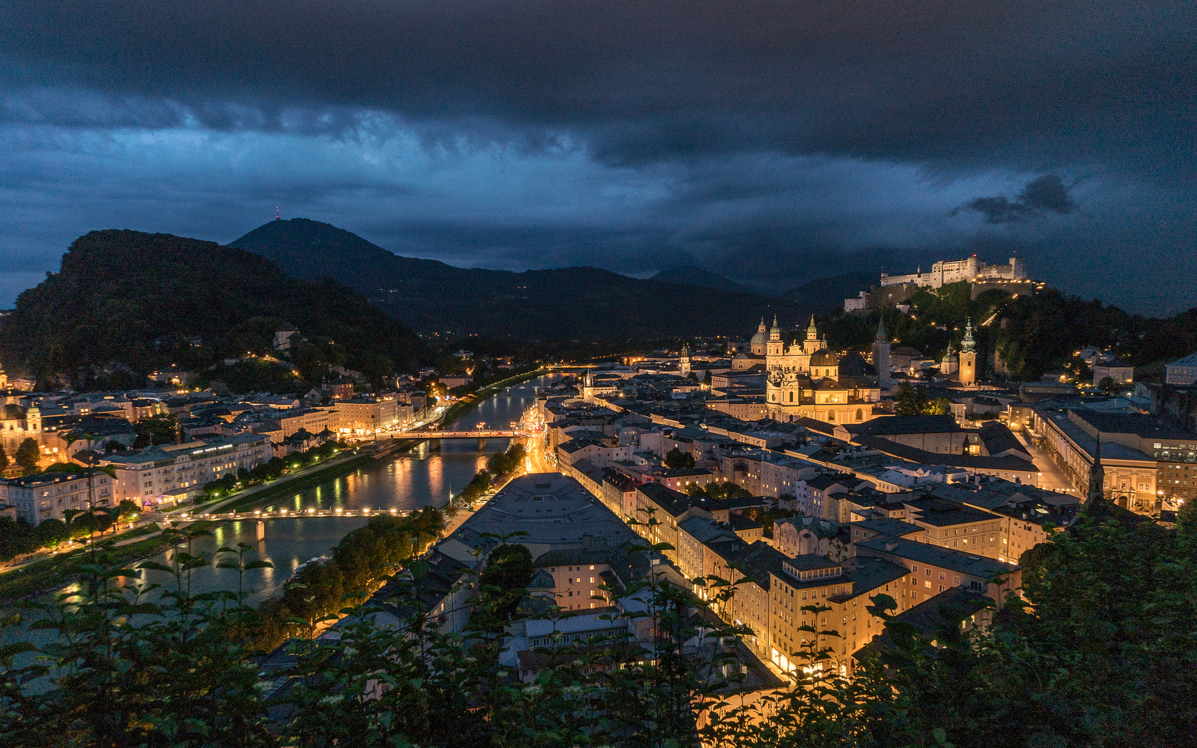 Salzburg zur Blauen Stunde
