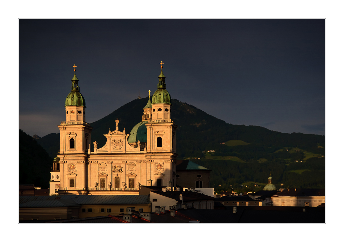 Salzburger Dom in der Abendsonne