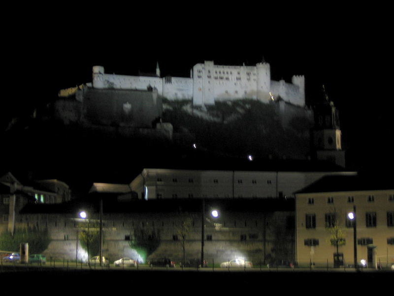 Salzburger Schloss bei Nacht