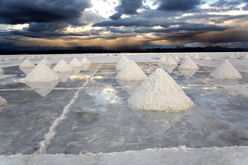 Salzgewinnung im Salar de Uyuni-Bolivien