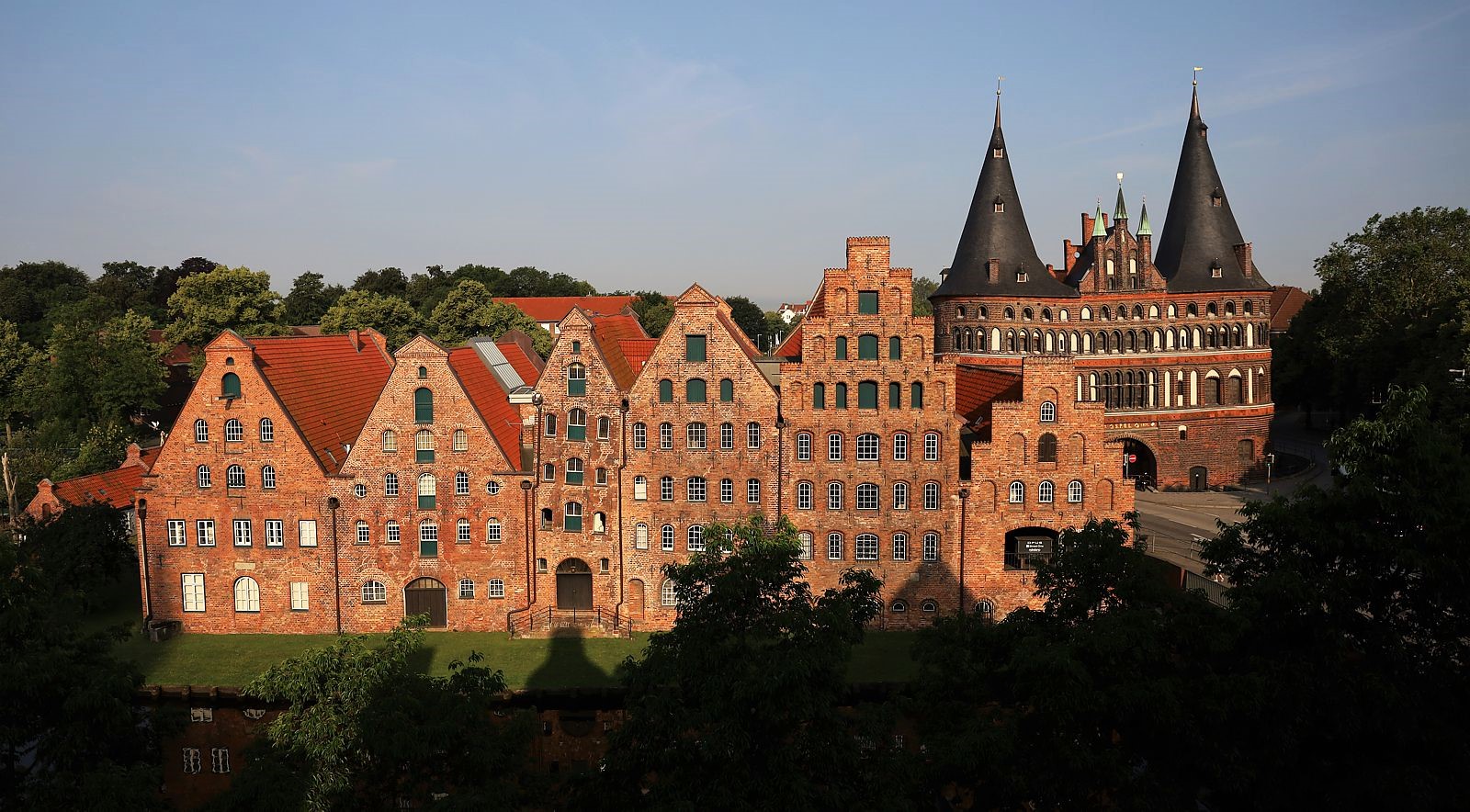 Salzspeicher und Holstentor