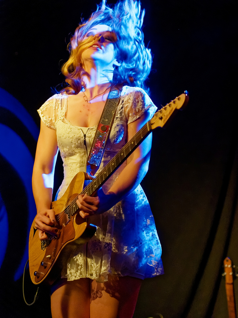 Samantha Fish. Playin’ Up a Storm.