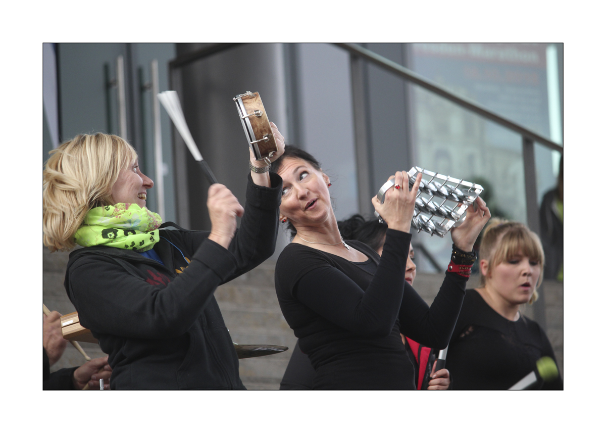 Samba-Auftakt zum Dresden-Marathon 2015