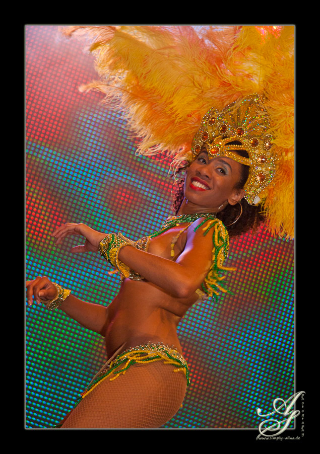 SAMBA GIRL